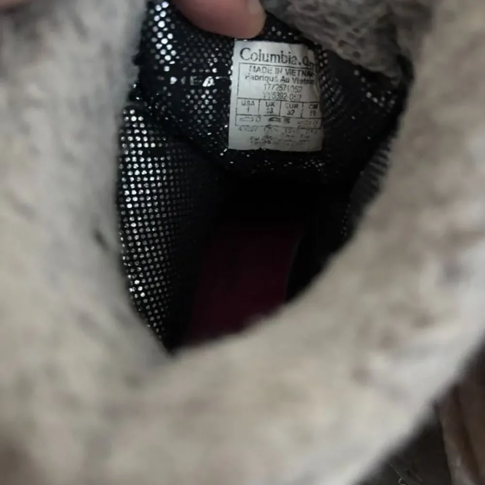 Size 1 / Girls Columbia Snow Boots